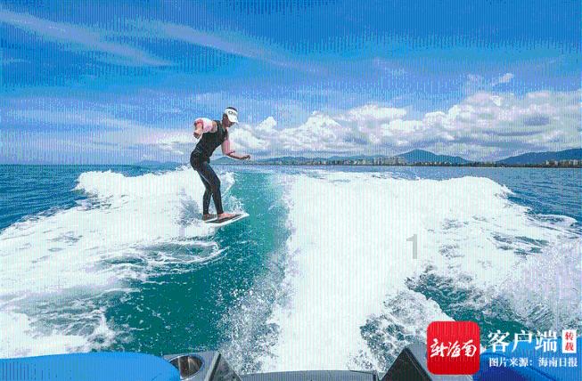 宇宙蜜蜂无敌版